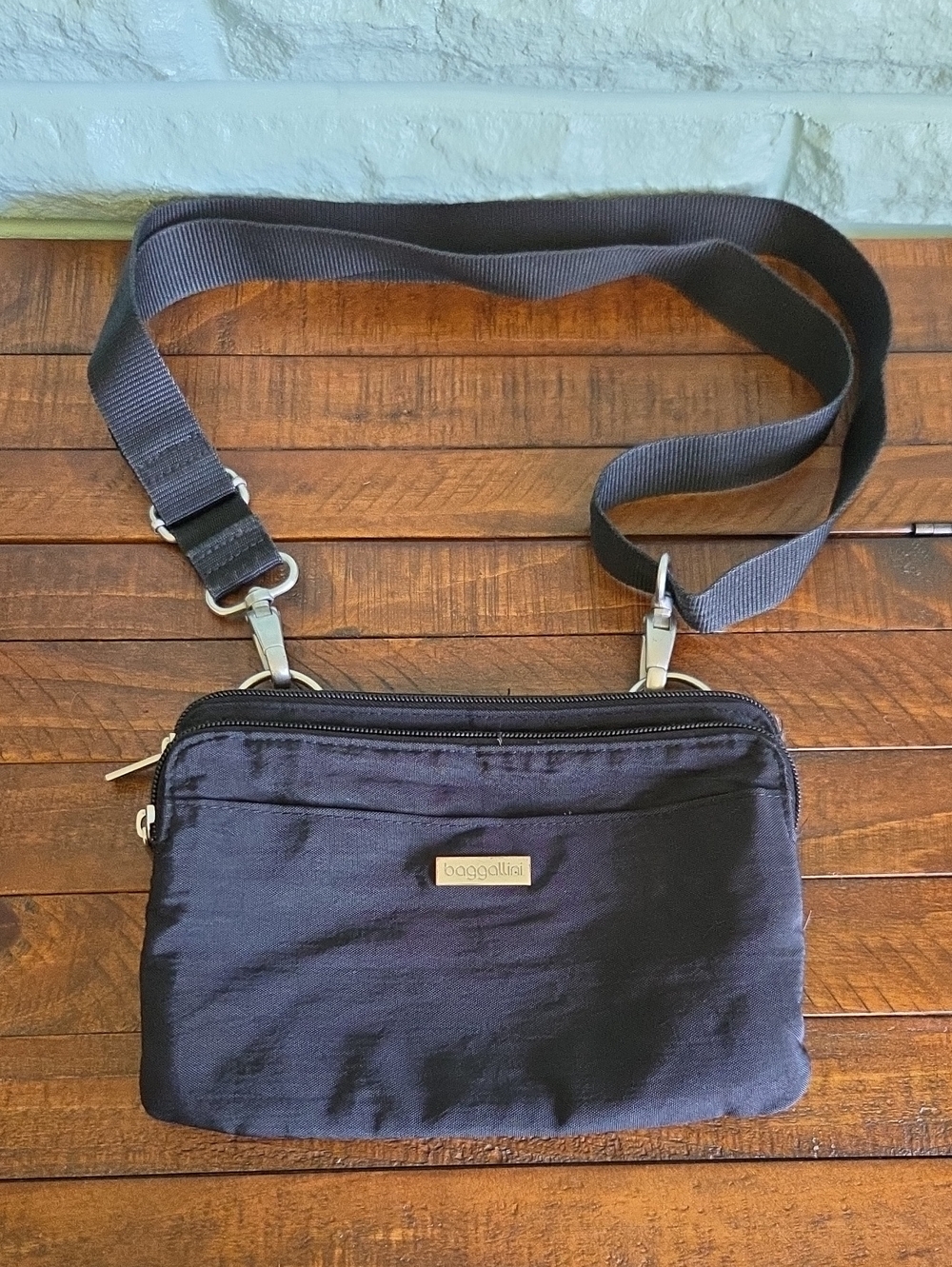 Baggallini Black Crossbody Bag Purse